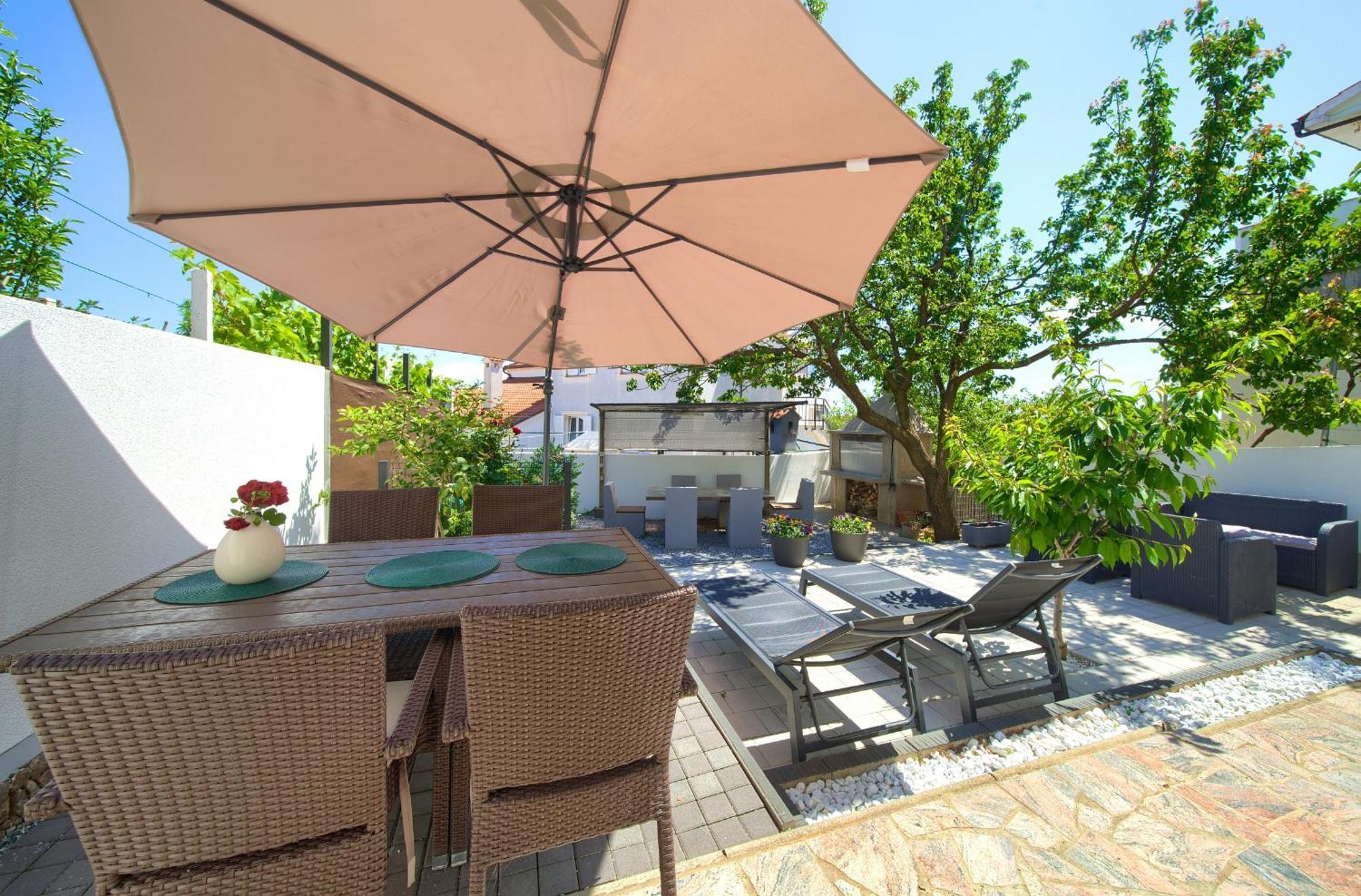 Apartments Sinisa - คิร์ก ภายนอก รูปภาพ